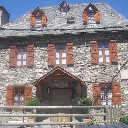 Casa Puig Hotel Montcorbau Exterior foto
